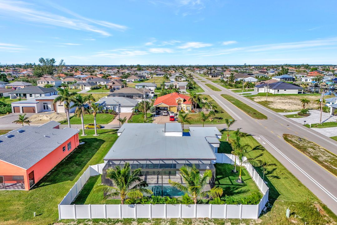 1 SW 33rd Pl, Cape Coral, FL 33991