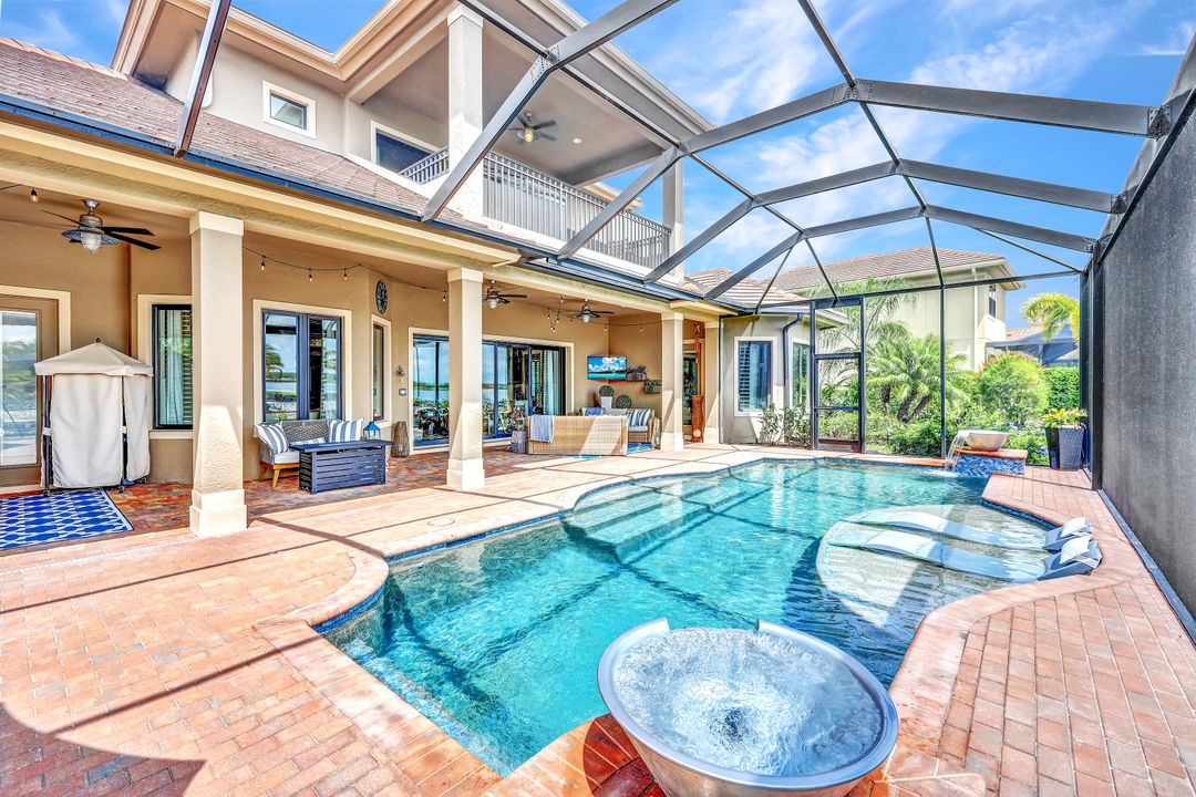 9206 Marble Stone Dr, Naples, FL 34120