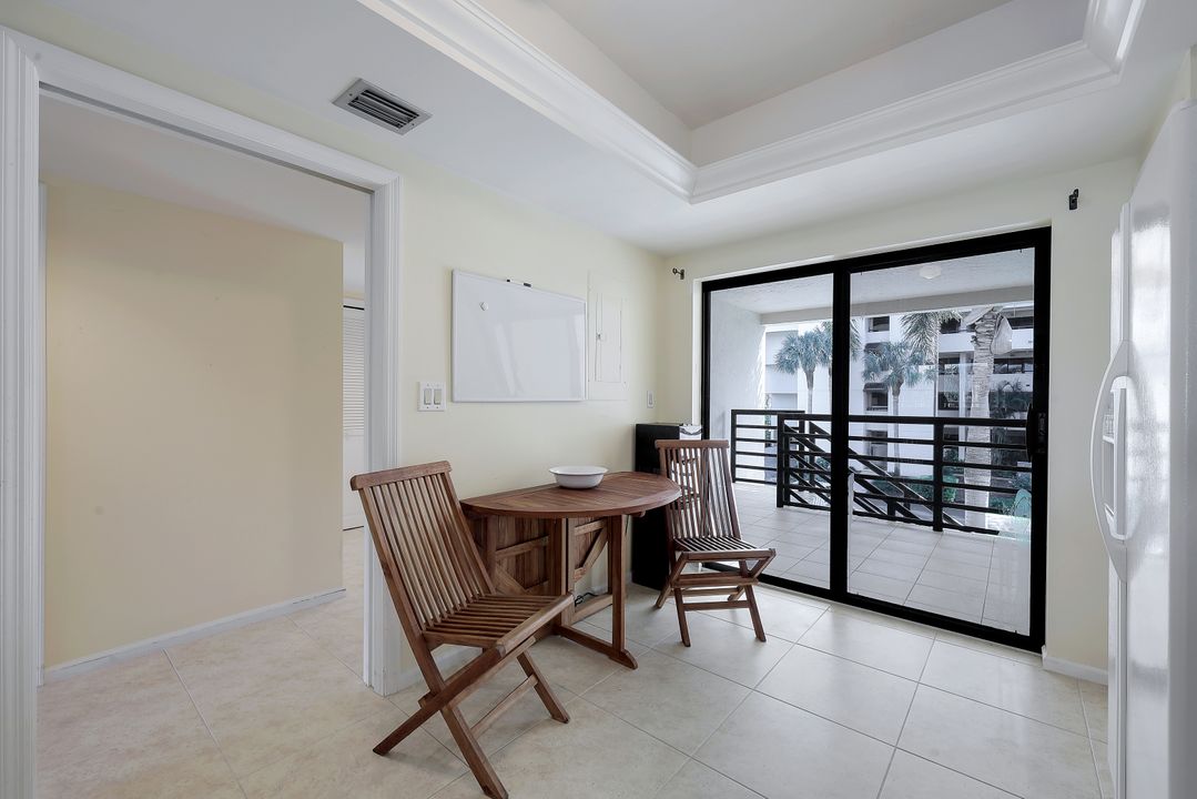 6320 Pelican Bay Blvd #T-7, Naples, FL 34108