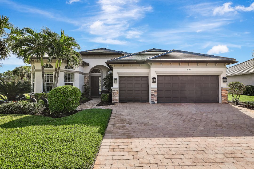 9030 Quarry Dr, Naples, FL 34120