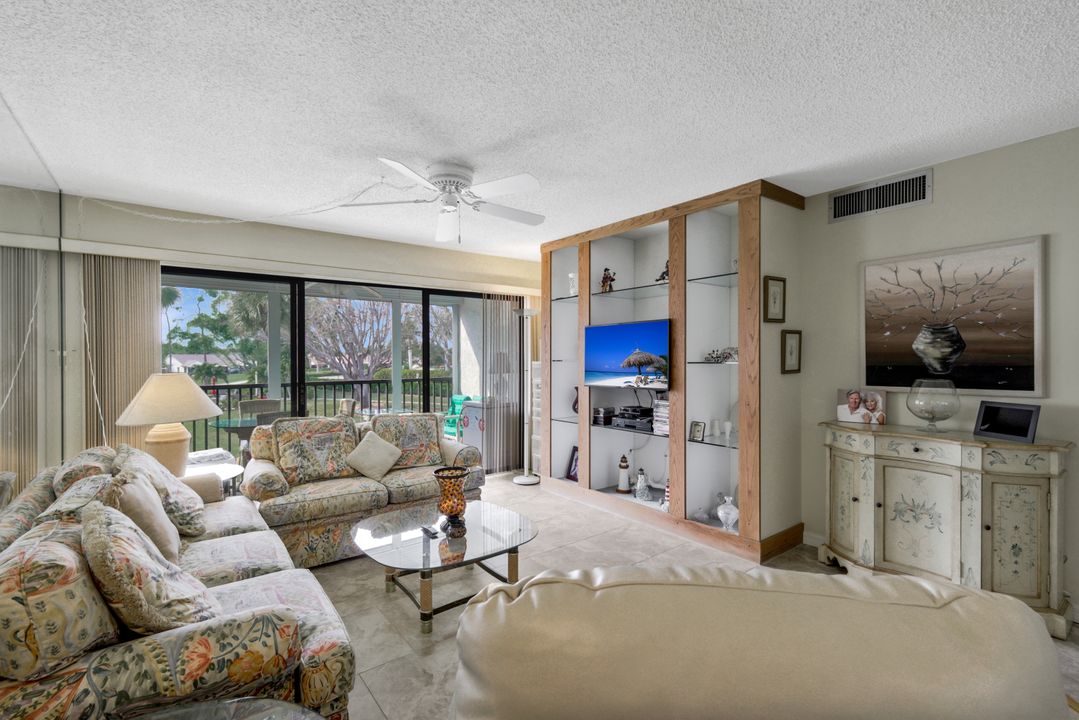 1747 Pebble Beach Dr #207, Fort Myers, FL 33907