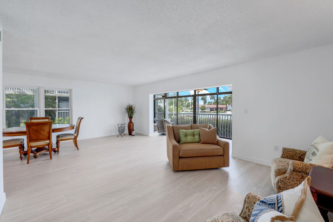 2880 Gulf Shore Blvd N #107, Naples, FL 34103