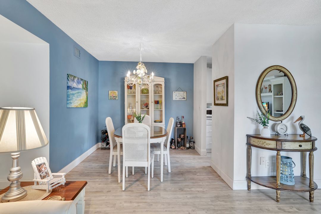 766 Central Ave #303, Naples, FL 34102