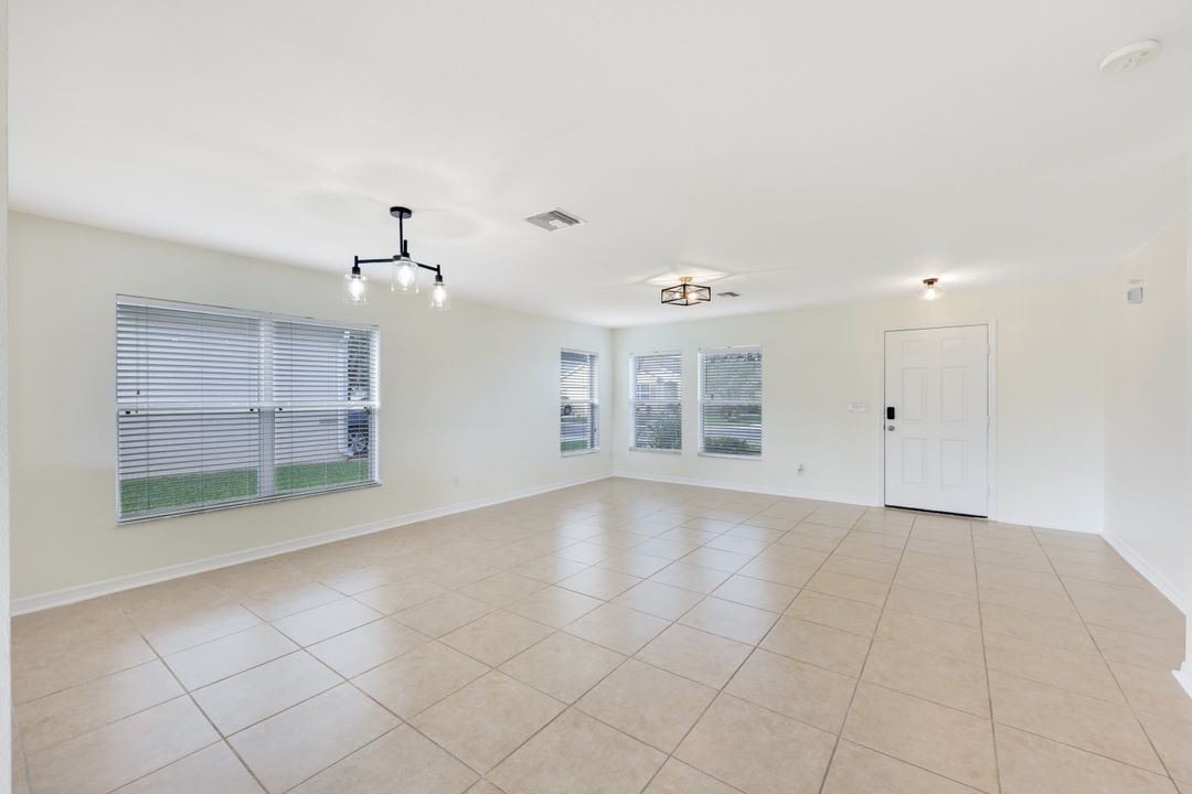 18168 Horizon View Blvd, Lehigh Acres, FL 33972