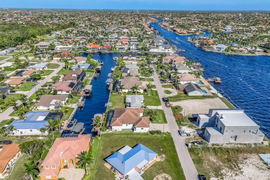 5828 SW 1st Ave, Cape Coral, FL 33914