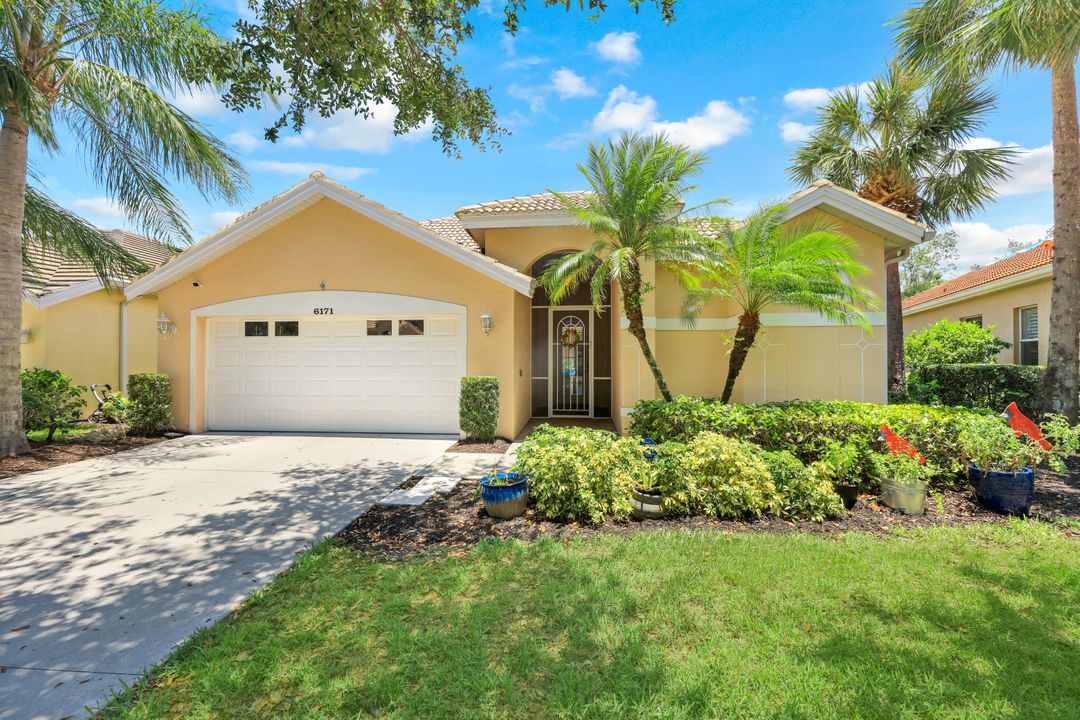 6171 Ashwood Ln, Naples, FL 34110