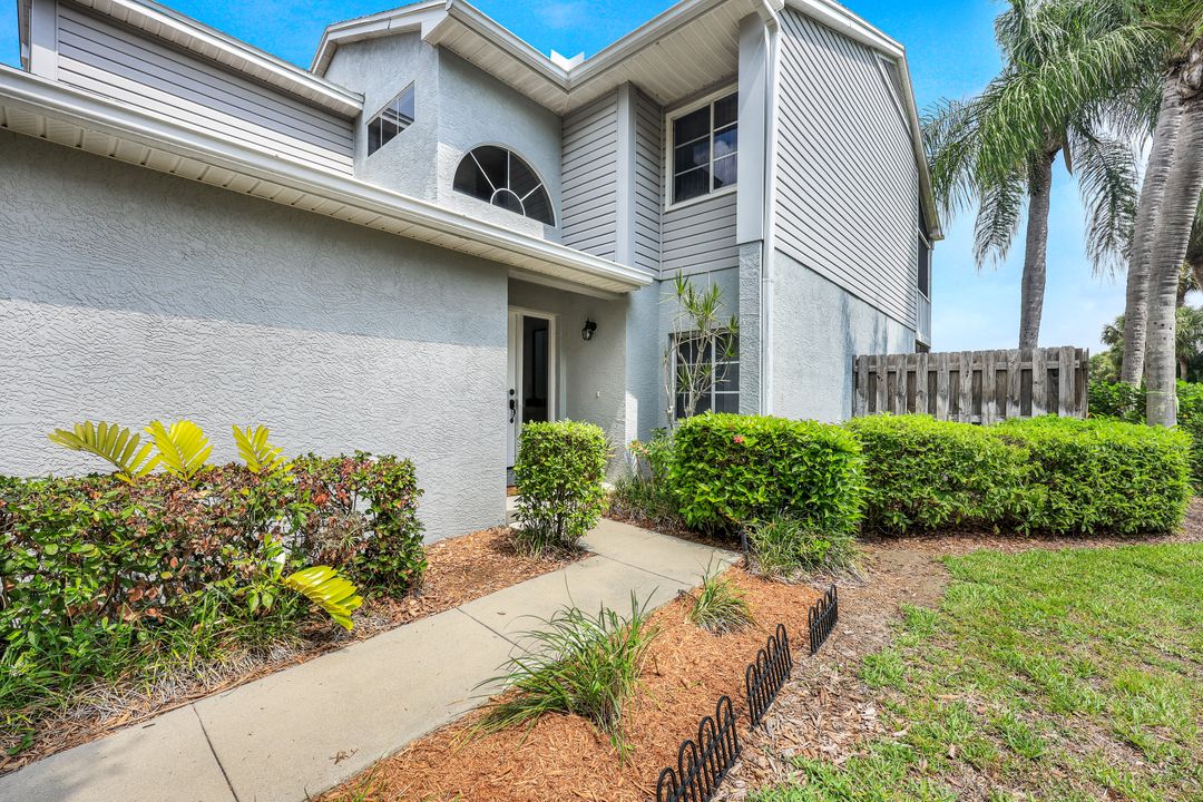 2861 Citrus Lake Dr #L201, Naples, FL 34109