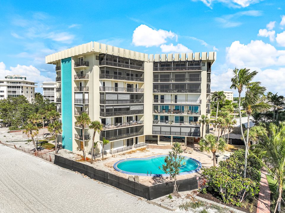 3399 Gulf Shore Blvd N #607, Naples, FL 34103