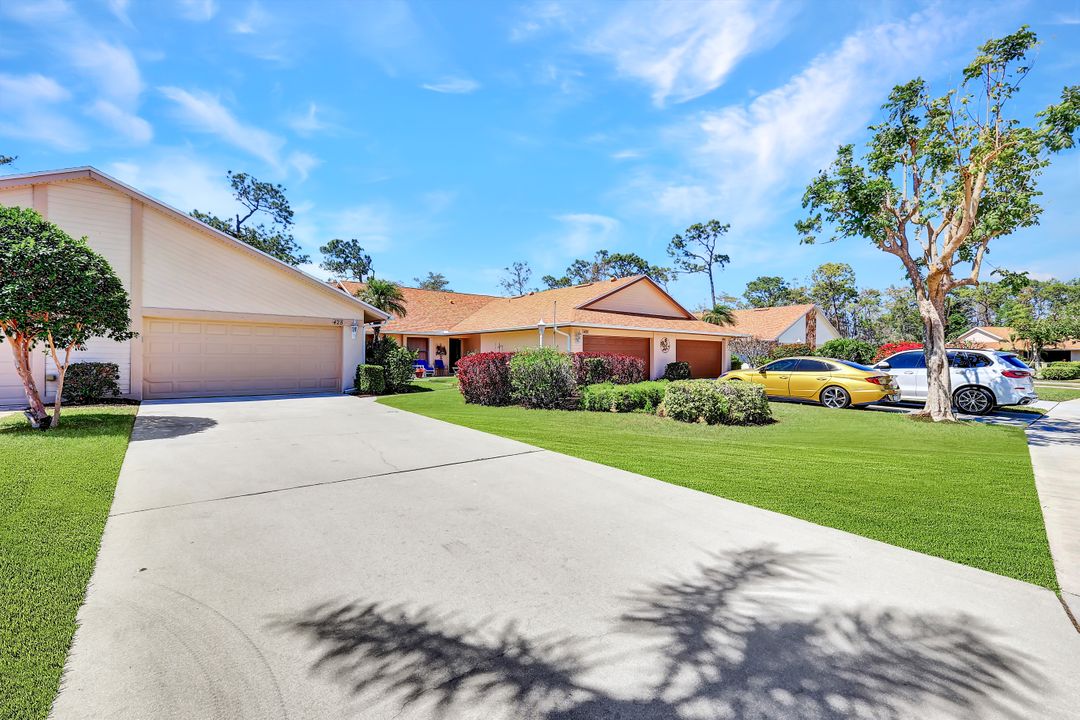 428 Kings Way, Naples, FL 34104