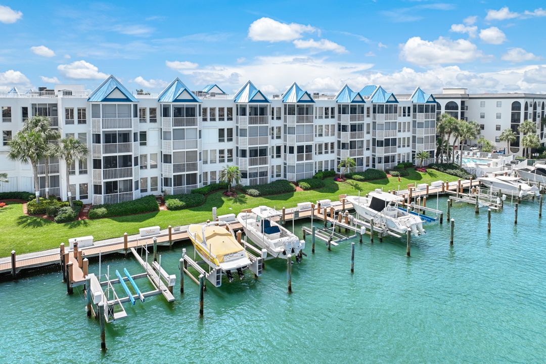 991 N Barfield Dr #212, Marco Island, FL 34145