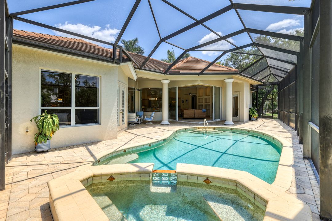 7681 Santa Margherita Way, Naples, FL 34109