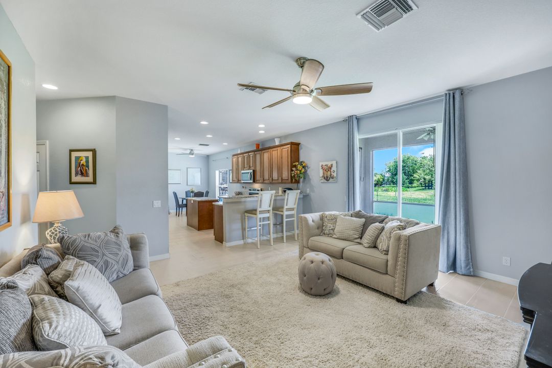 8989 Falcon Pointe Loop, Fort Myers, FL 33912