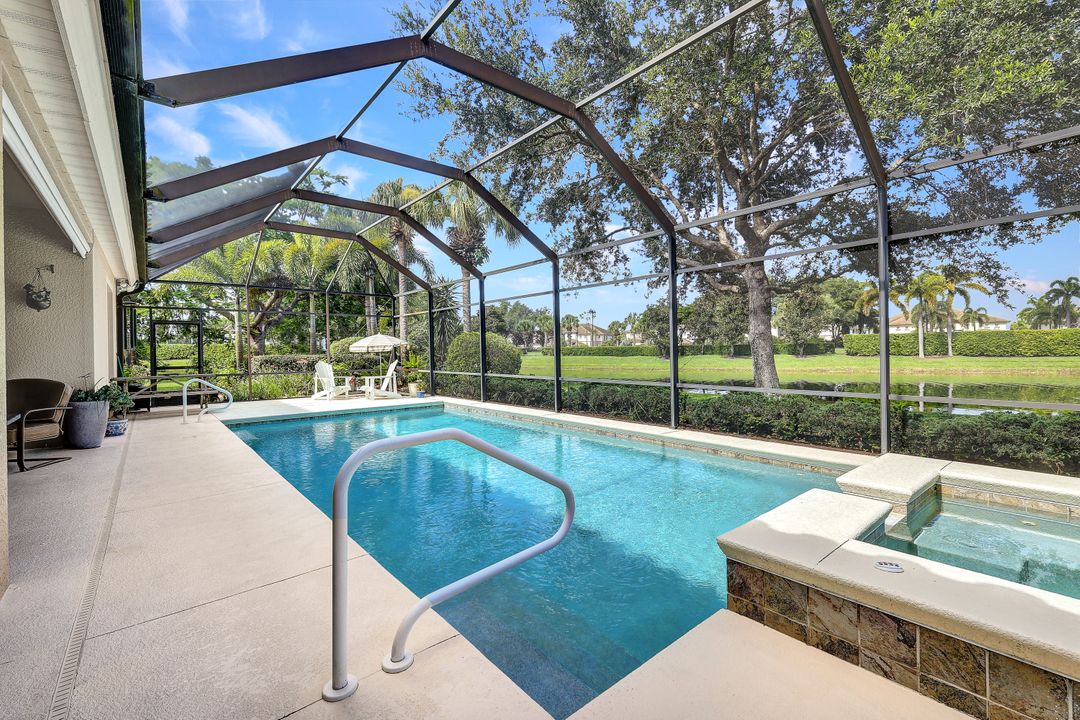 8776 Hideaway Harbor Ct, Naples, FL 34120