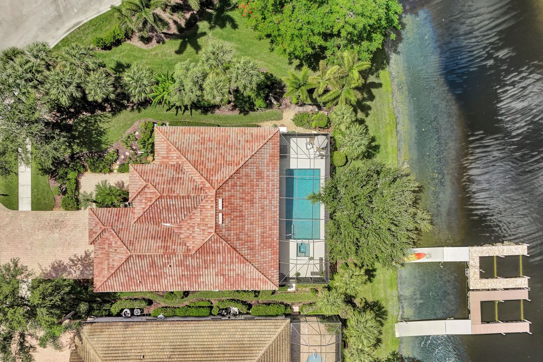 8776 Hideaway Harbor Ct, Naples, FL 34120