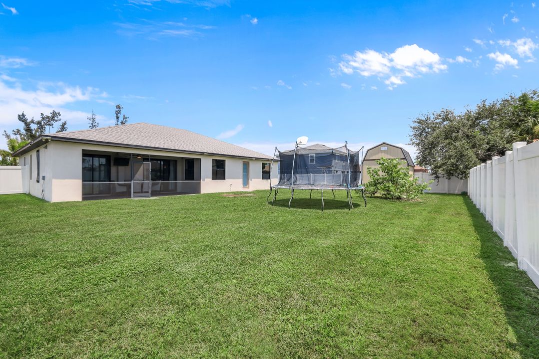 1418 SW 15th Terrace, Cape Coral, FL 33991