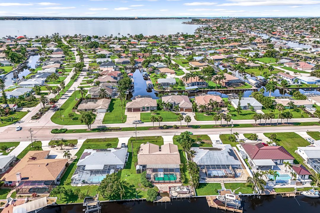 2243 Everest Pkwy, Cape Coral, FL 33904