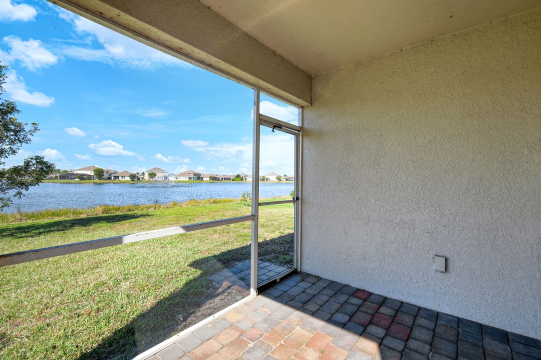 3422 Cancun Ct, Cape Coral, FL 33909