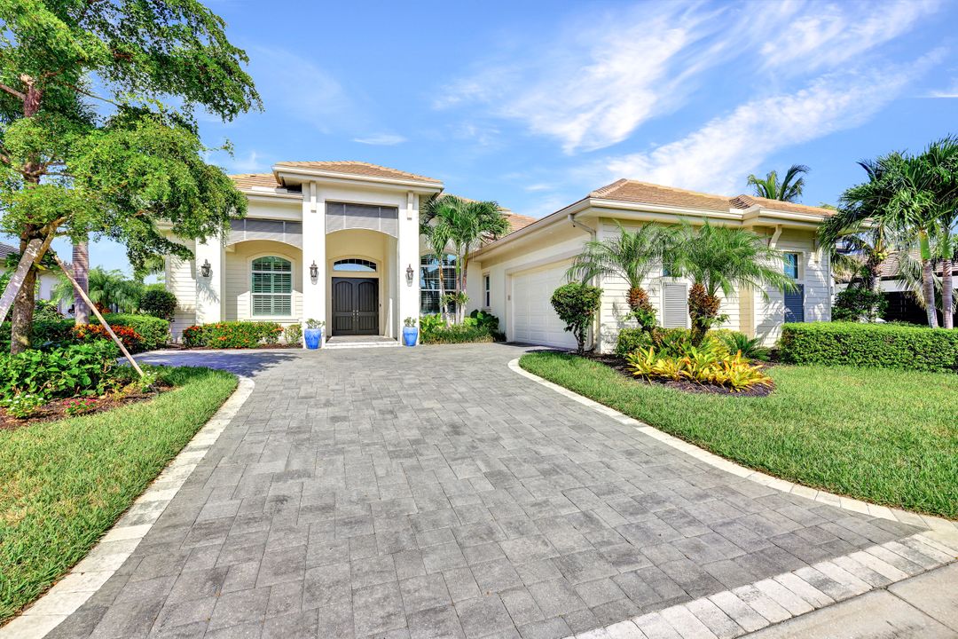 17207 Hidden Estates Cir, Fort Myers, FL 33908