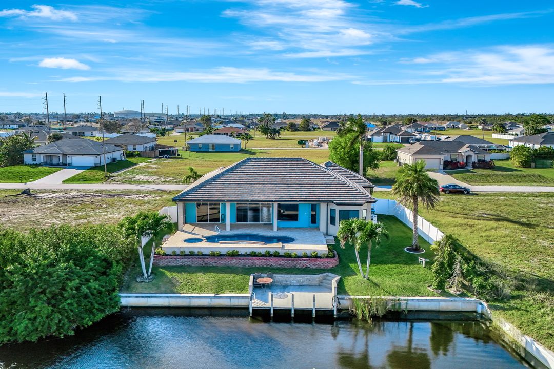 2425 NW 7th Ave, Cape Coral, FL 33993