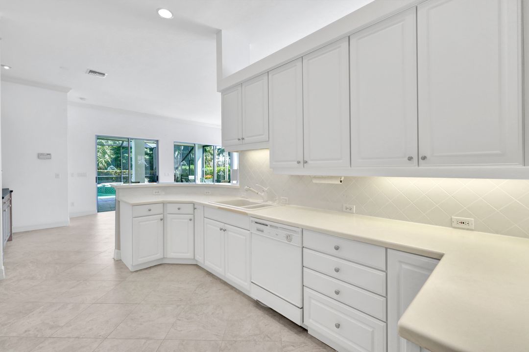 24753 Hollybrier Ln, Bonita Springs, FL 34134