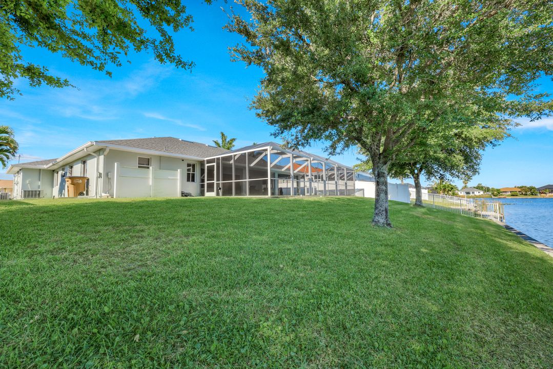 413 SE 13th St, Cape Coral, FL 33990