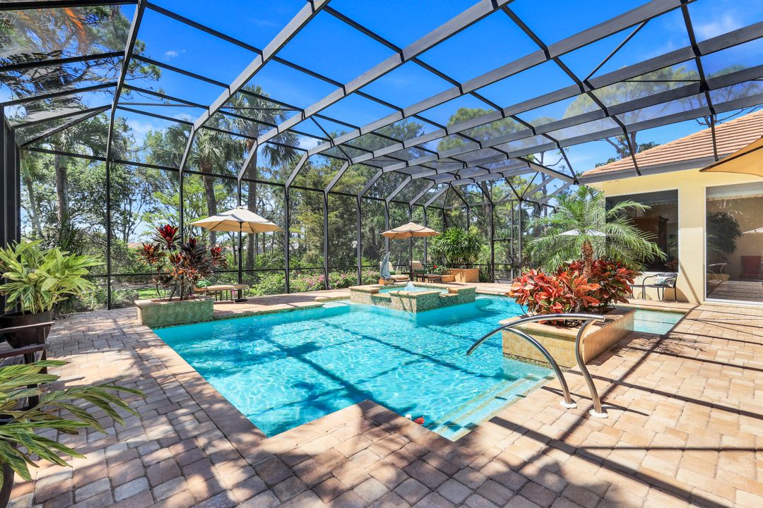 25061 Ridge Oak Dr, Bonita Springs, FL 34134