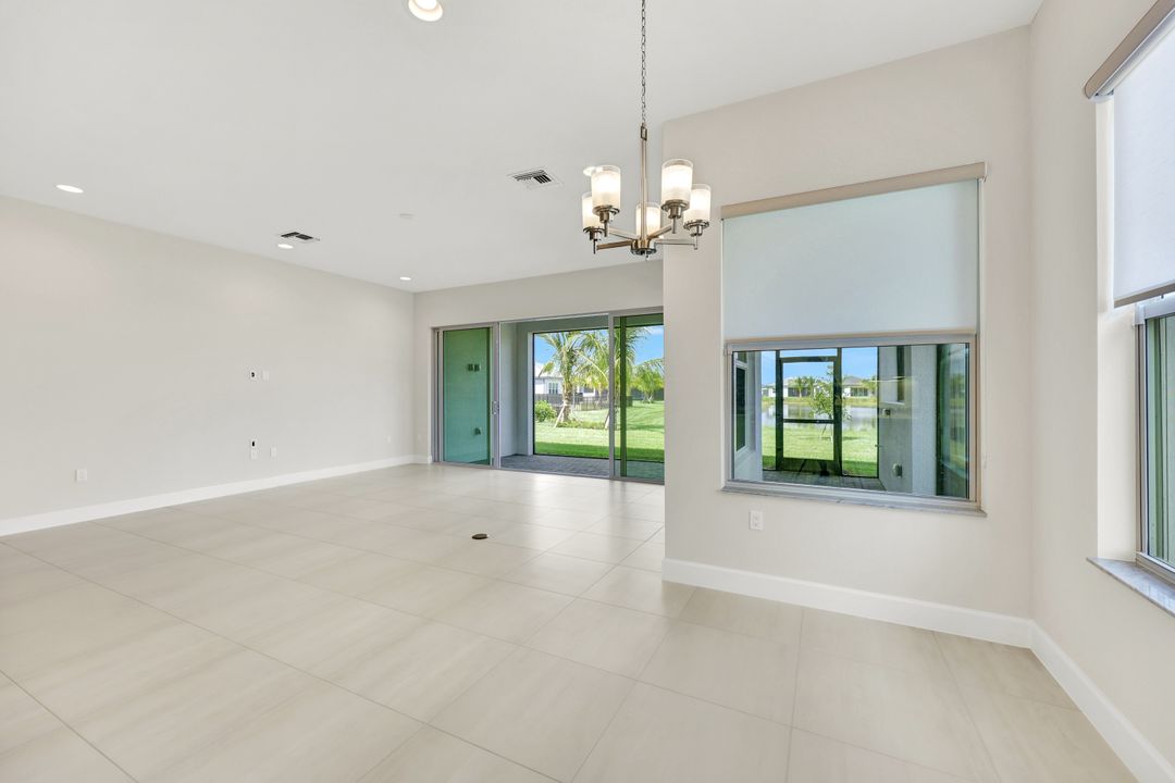 12219 Lotus Ave, Naples, FL 34120