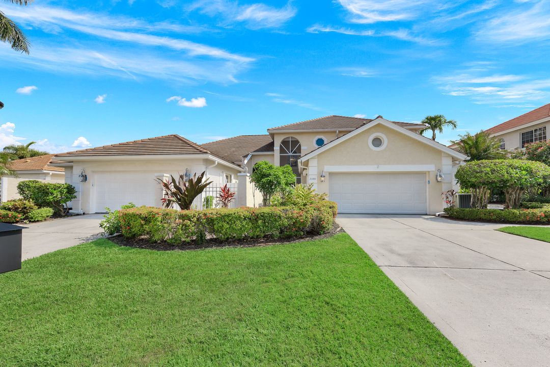 2148 Paget Cir, Naples, FL 34112