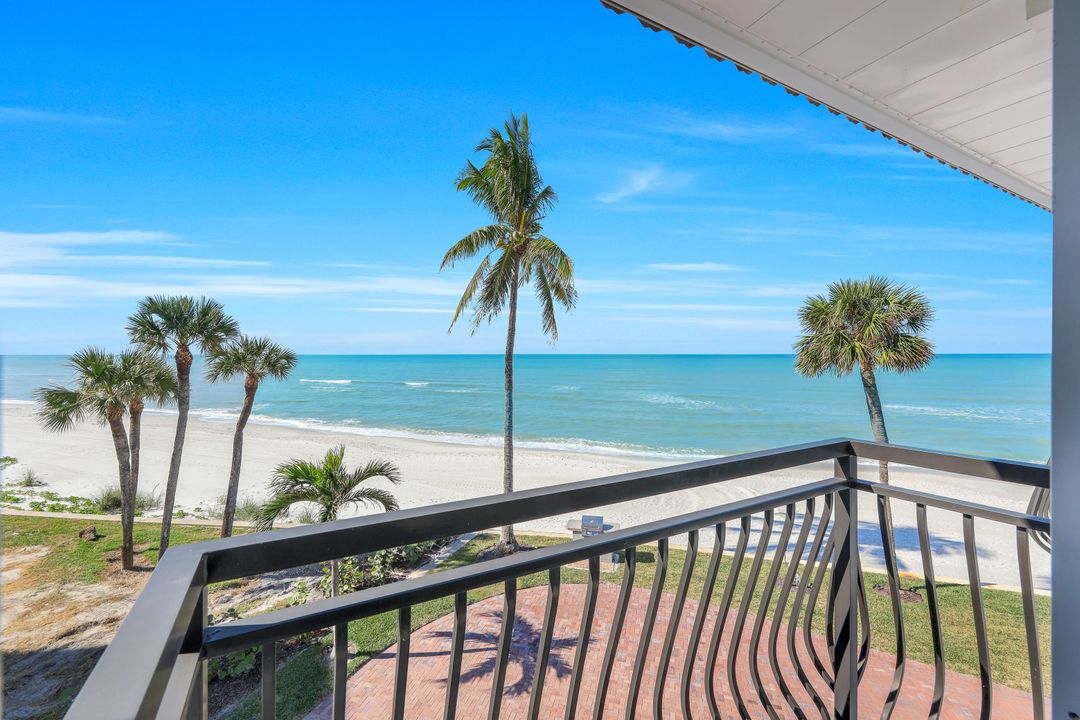 3333 Gulf Shore Blvd N #2, Naples, FL 34103