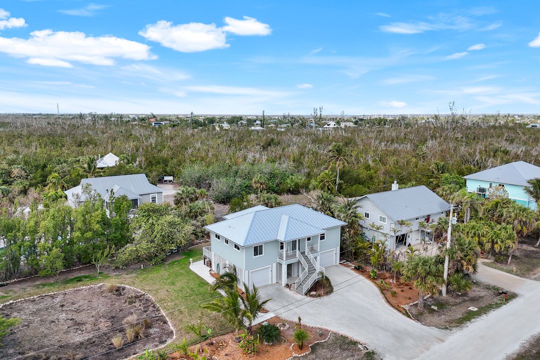 555 Piedmont Rd, Sanibel, FL 33957