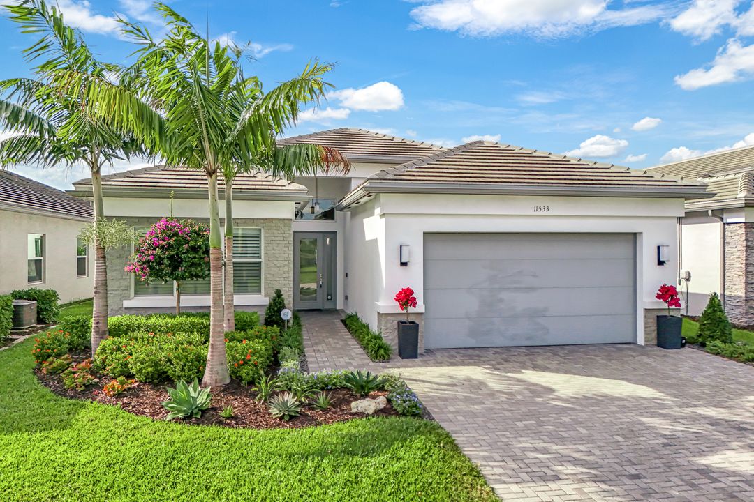 11533 Coronado Wy, Naples, FL 34120