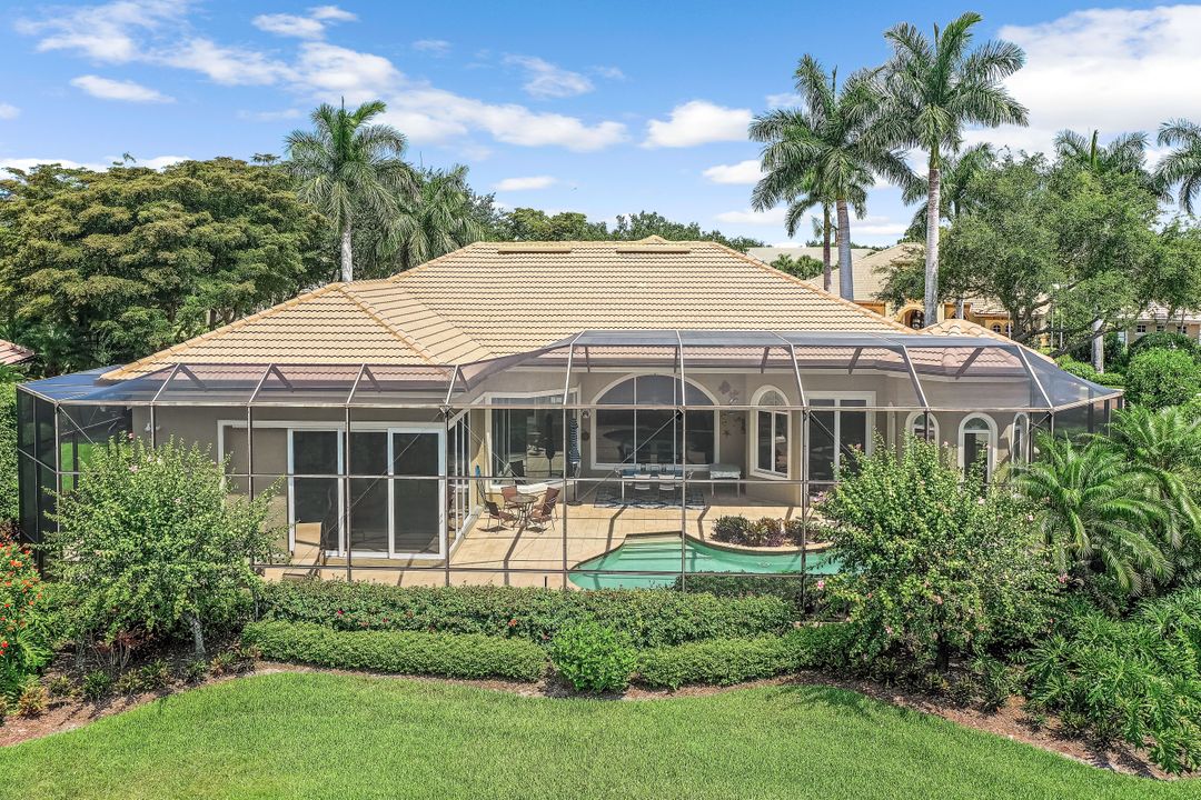 8770 Muirfield Dr, Naples, FL 34109