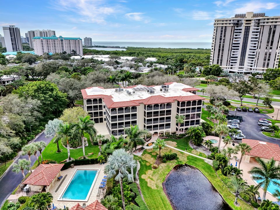 6040 Pelican Bay Blvd #101, Naples, FL 34108