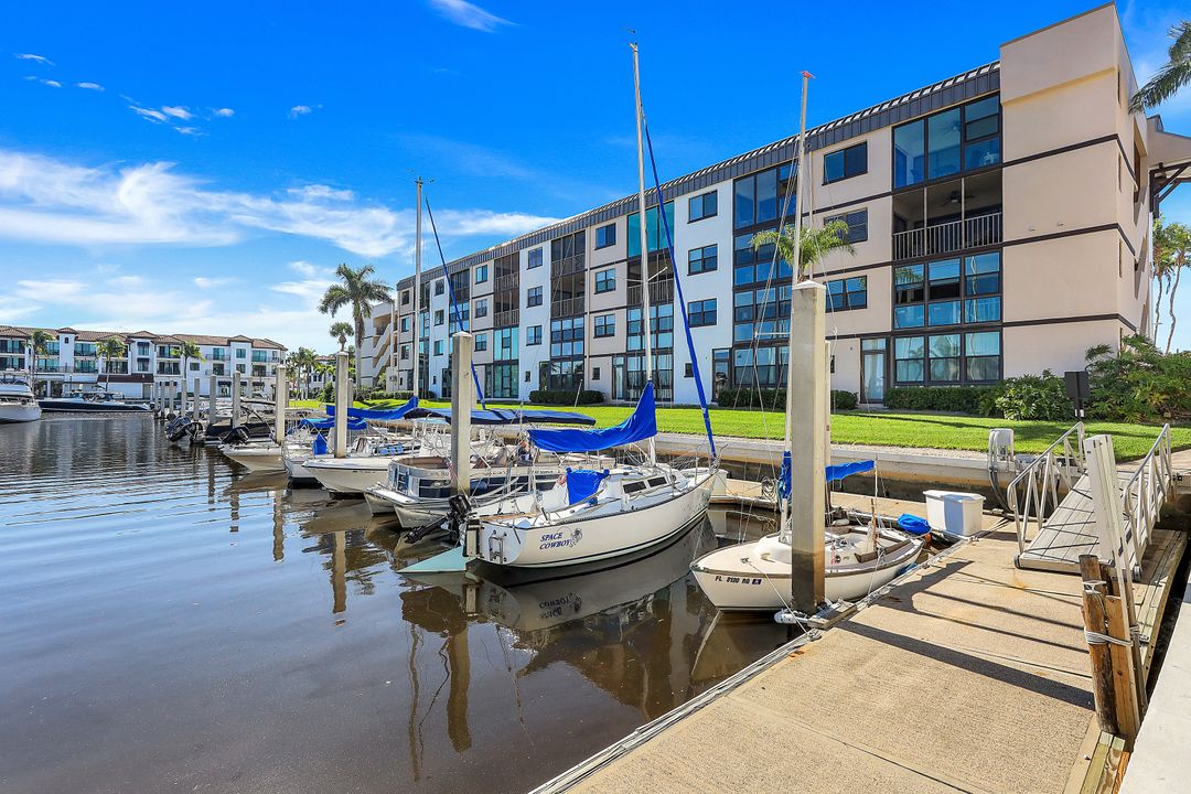 803 River Point Dr #201B, Naples, FL 34102