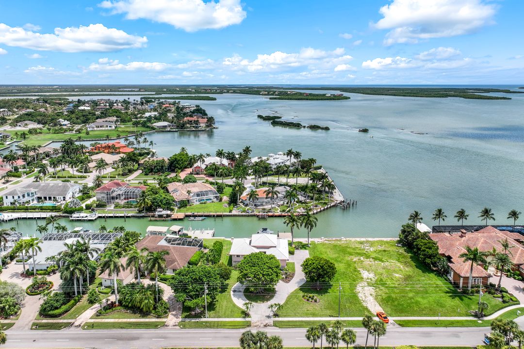 1041 S Barfield Dr, Marco Island, FL 34145