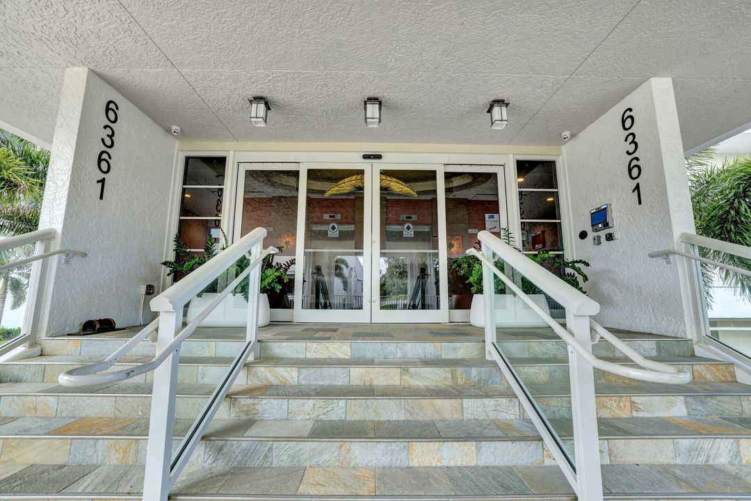 6361 Pelican Bay Blvd #904, Naples, FL 34108