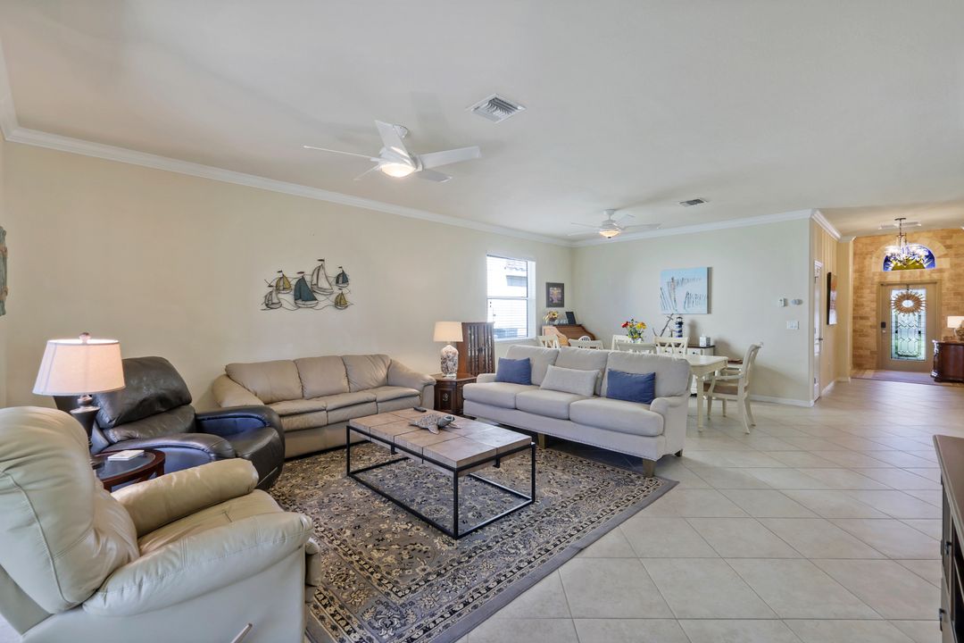 3484 Dandolo Cir, Cape Coral, FL 33909