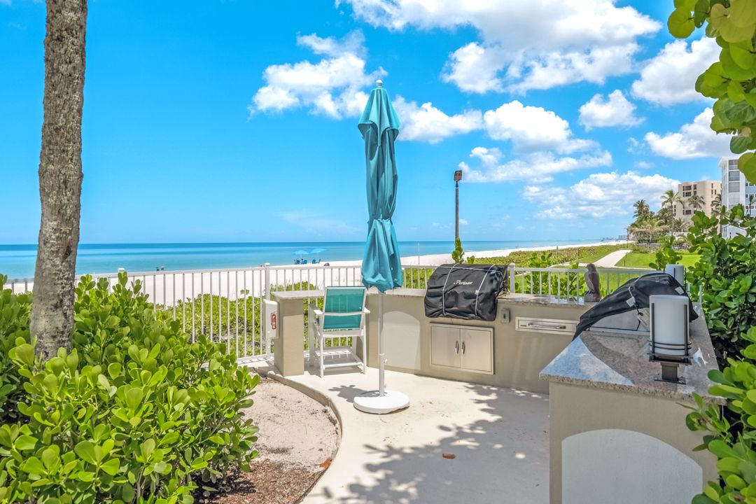 2885 Gulf Shore Blvd N #802, Naples, FL 34103