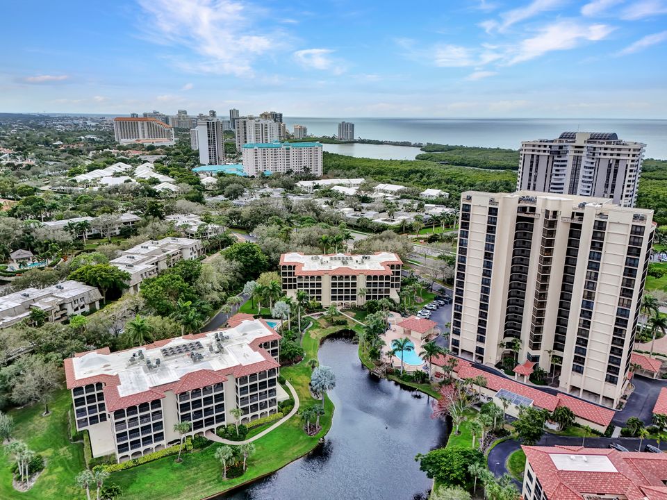 6040 Pelican Bay Blvd #101, Naples, FL 34108