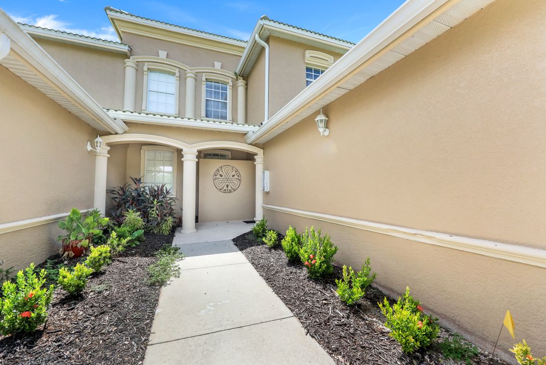 3595 Laurel Greens Ln N #202, Naples, FL 34119