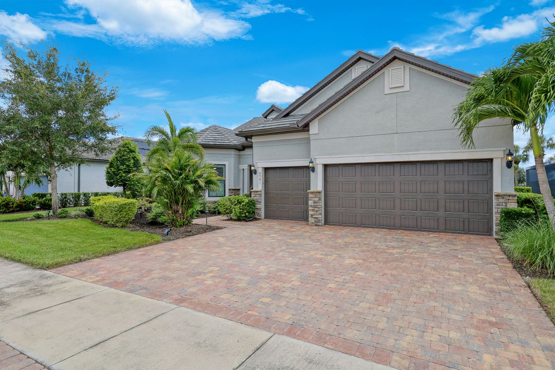 8981 Bahama Swallow Wy, Naples, FL 34120