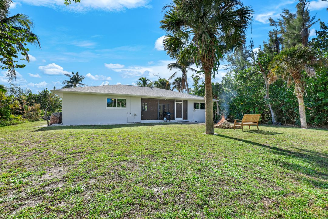 2115 Sunset Cir, Sanibel, FL 33957