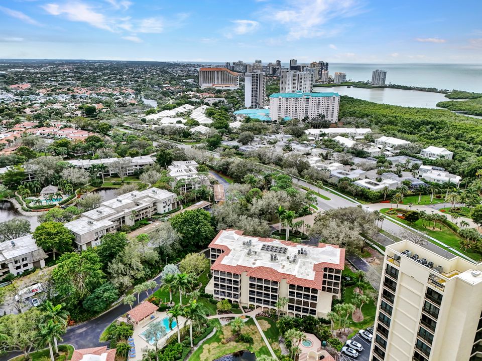 6040 Pelican Bay Blvd #101, Naples, FL 34108