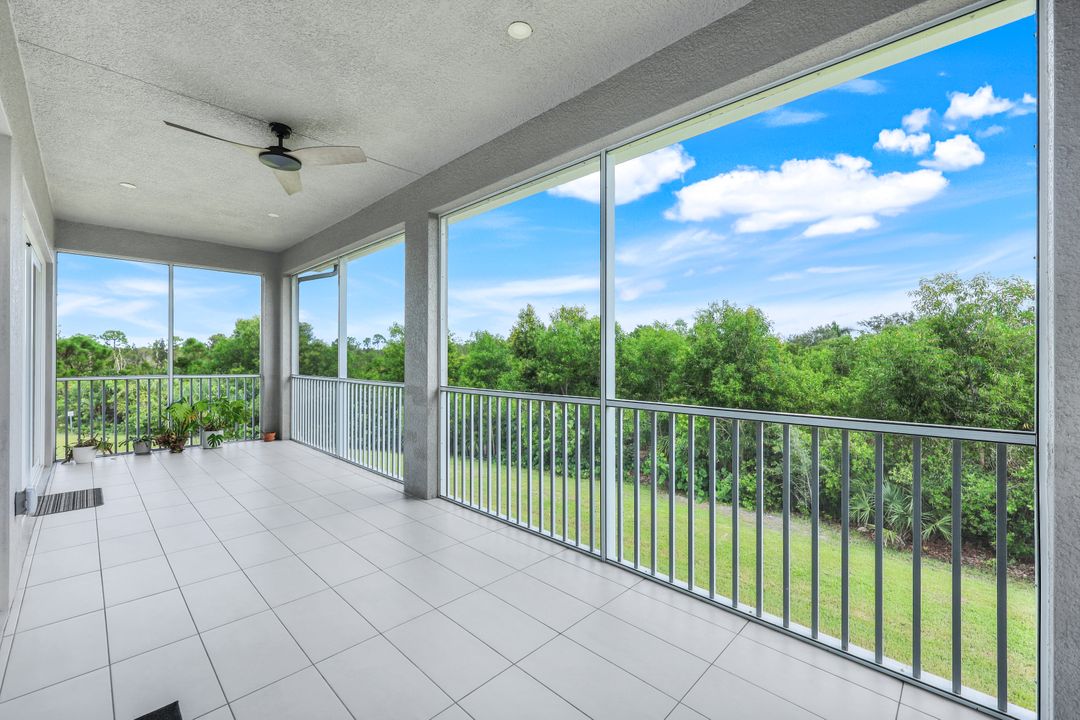 172 Indies Dr E #201, Naples, FL 34114