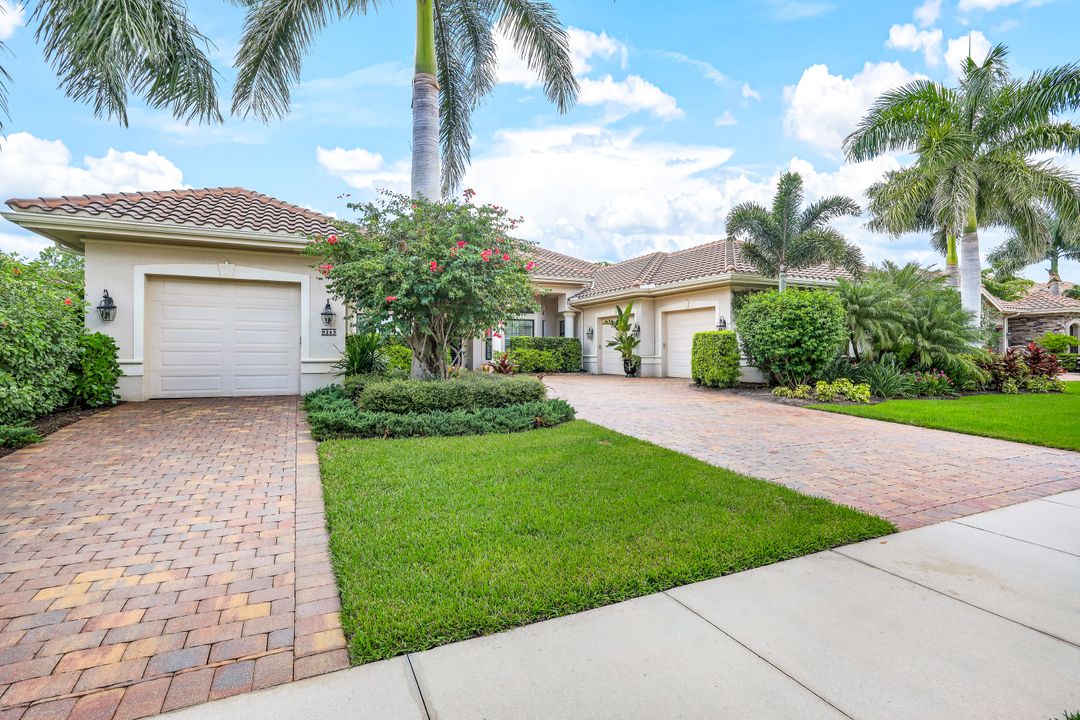 9243 Marble Stone Dr, Naples, FL 34120