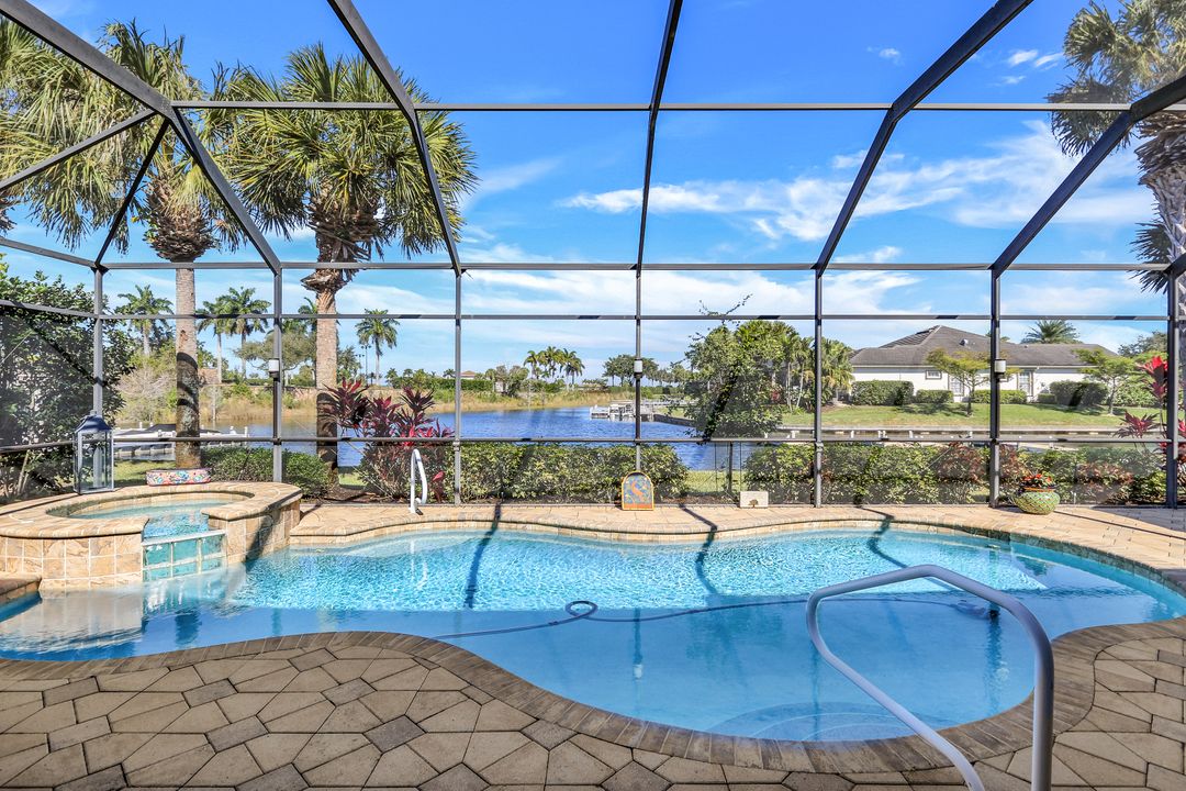 8737 Hideaway Harbor Ct, Naples, FL 34120