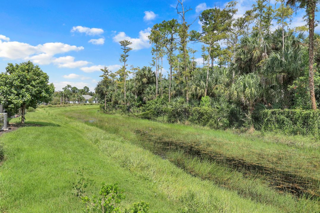 9756 Tree Swallow Ct, Naples, FL 34120