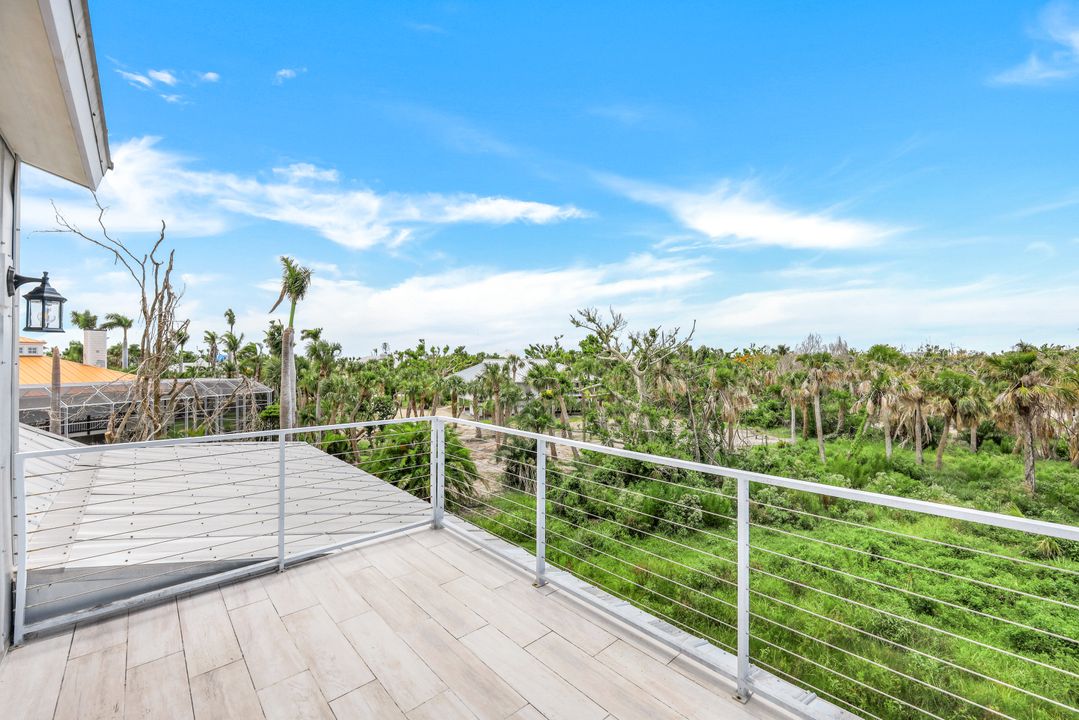 4150 Dingman Dr, Sanibel, FL 33957