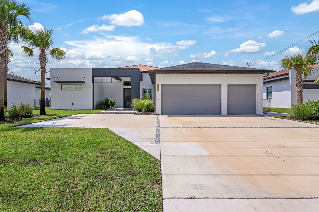 2106 SW 4th St, Cape Coral, FL 33991