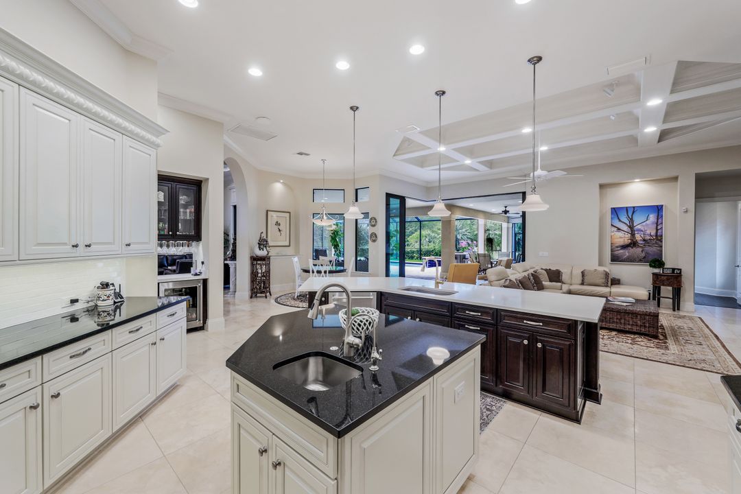 9243 Marble Stone Dr, Naples, FL 34120